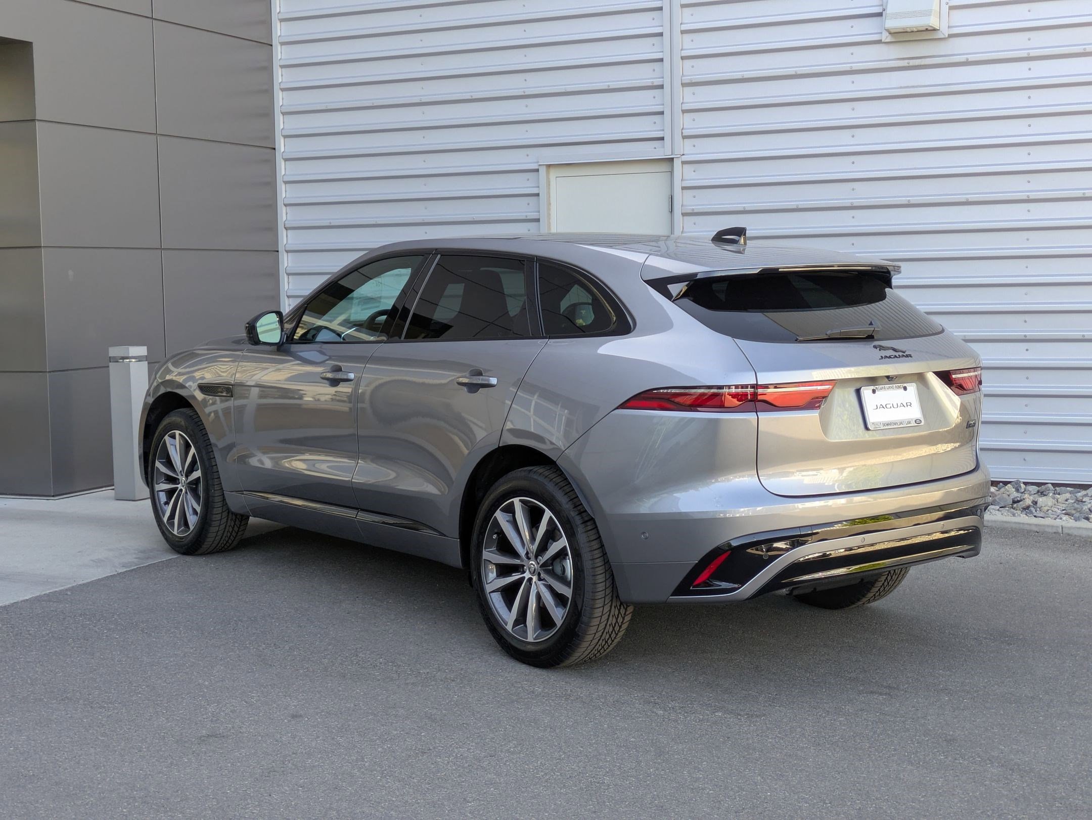 2026 Jaguar F-PACE P250 R-Dynamic S photo 3