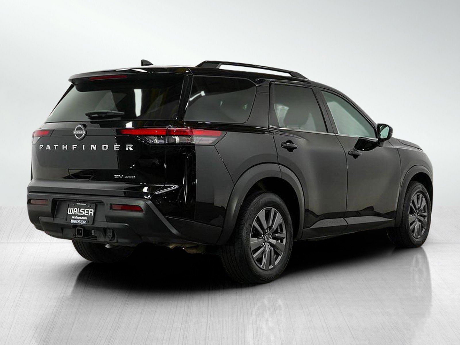 2023 Nissan Pathfinder SV photo 5