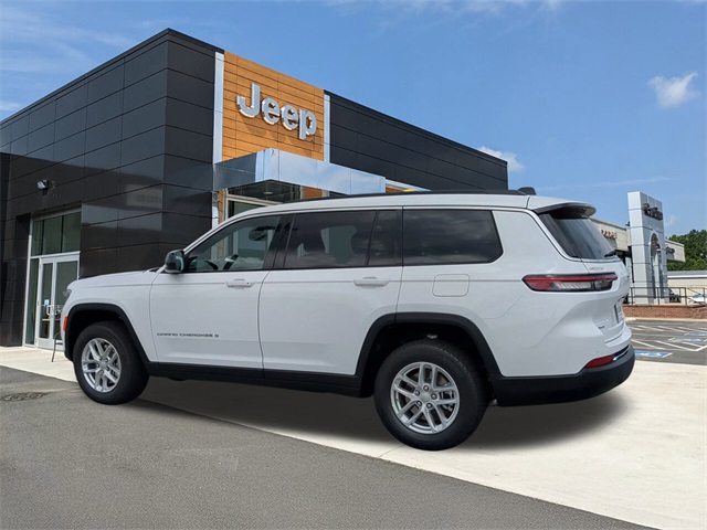 2025 Jeep Grand Cherokee Laredo X photo 6