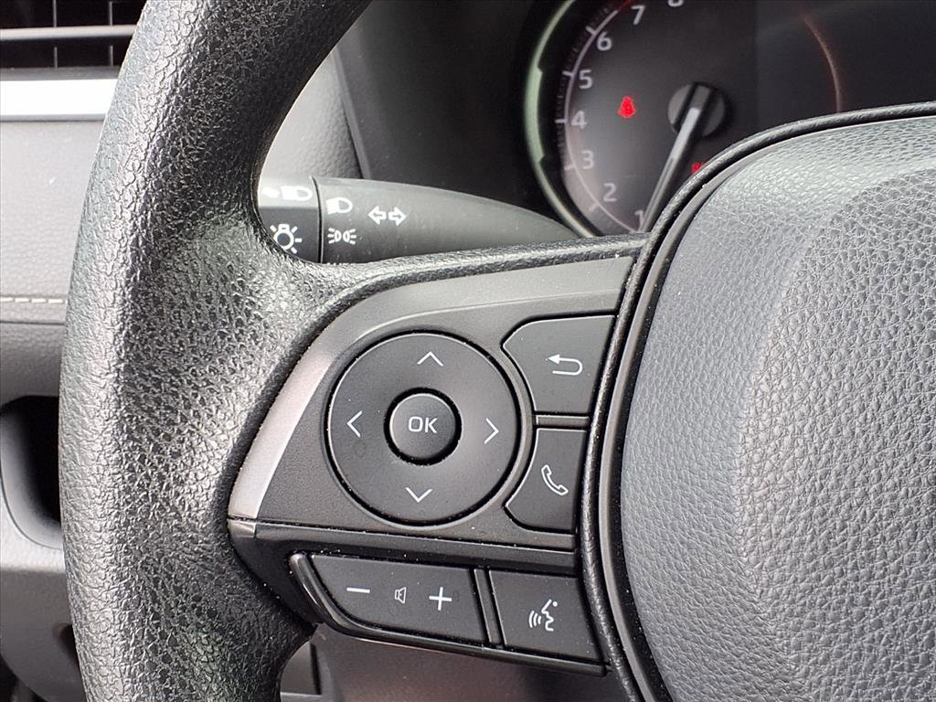 2024 Toyota RAV4 XLE photo 11