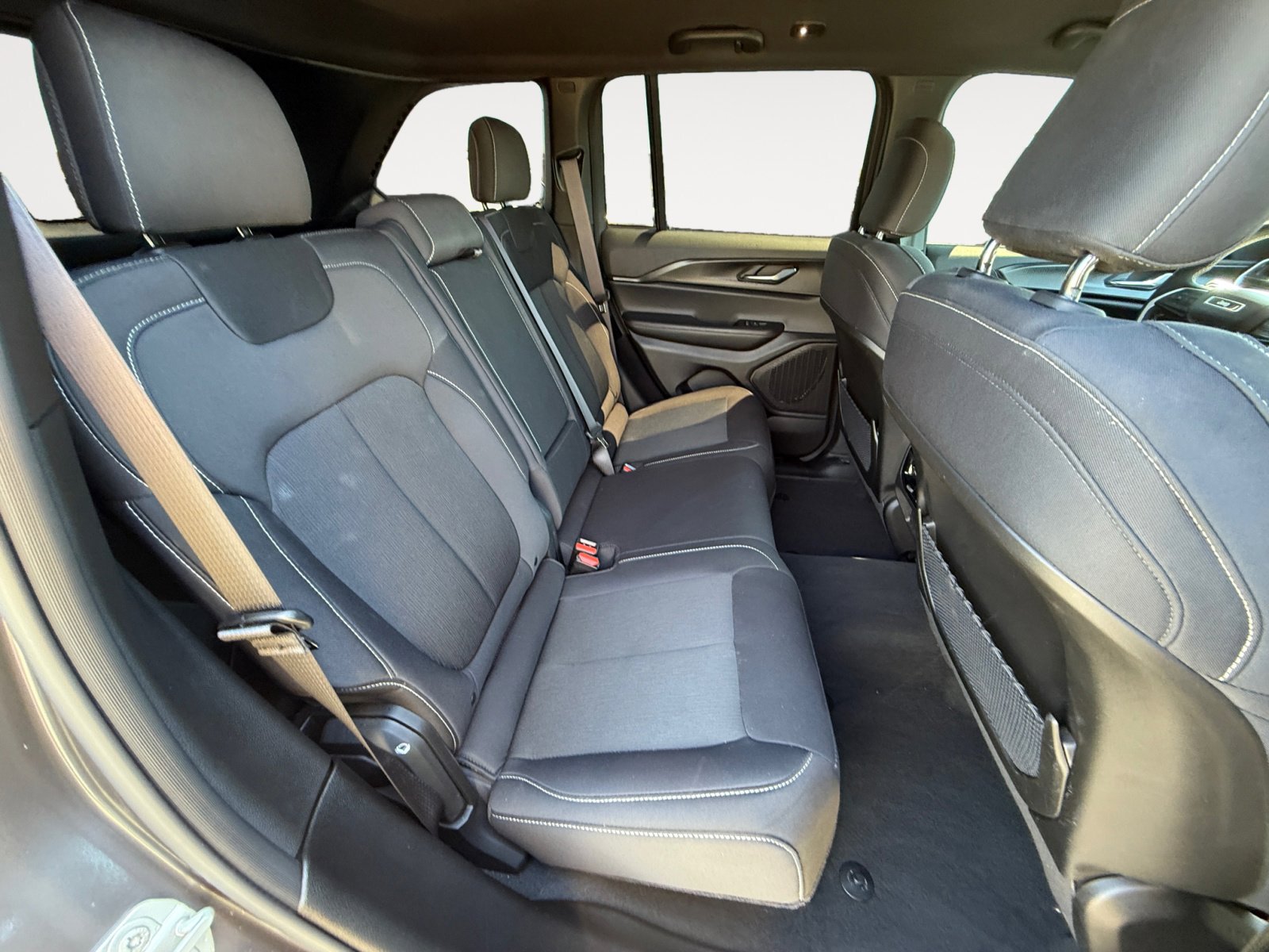 2024 Jeep Grand Cherokee Laredo photo 18