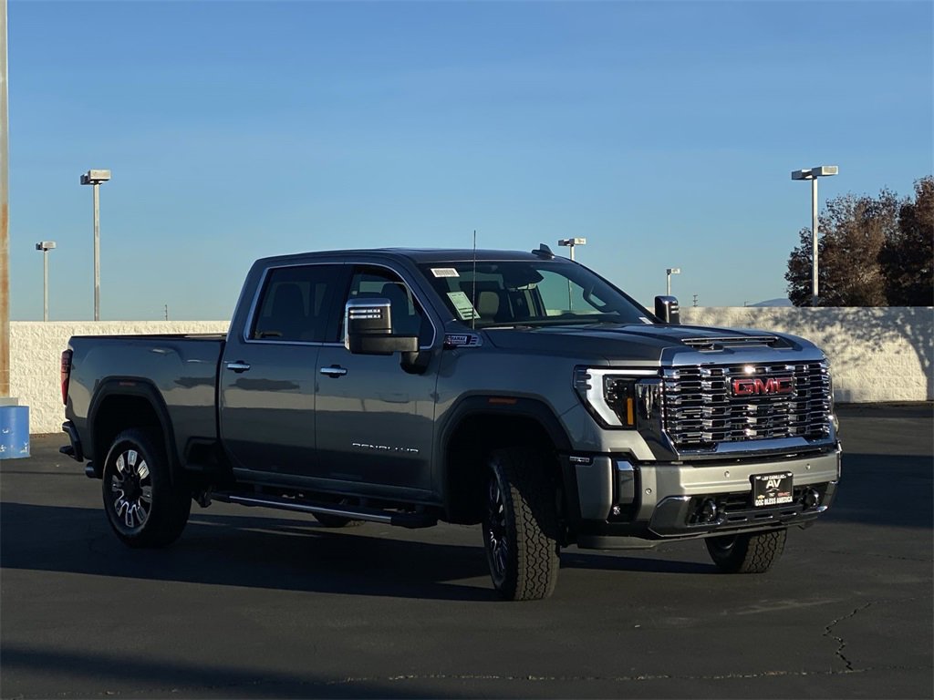 2026 Gmc Sierra 2500 HD Denali photo 3