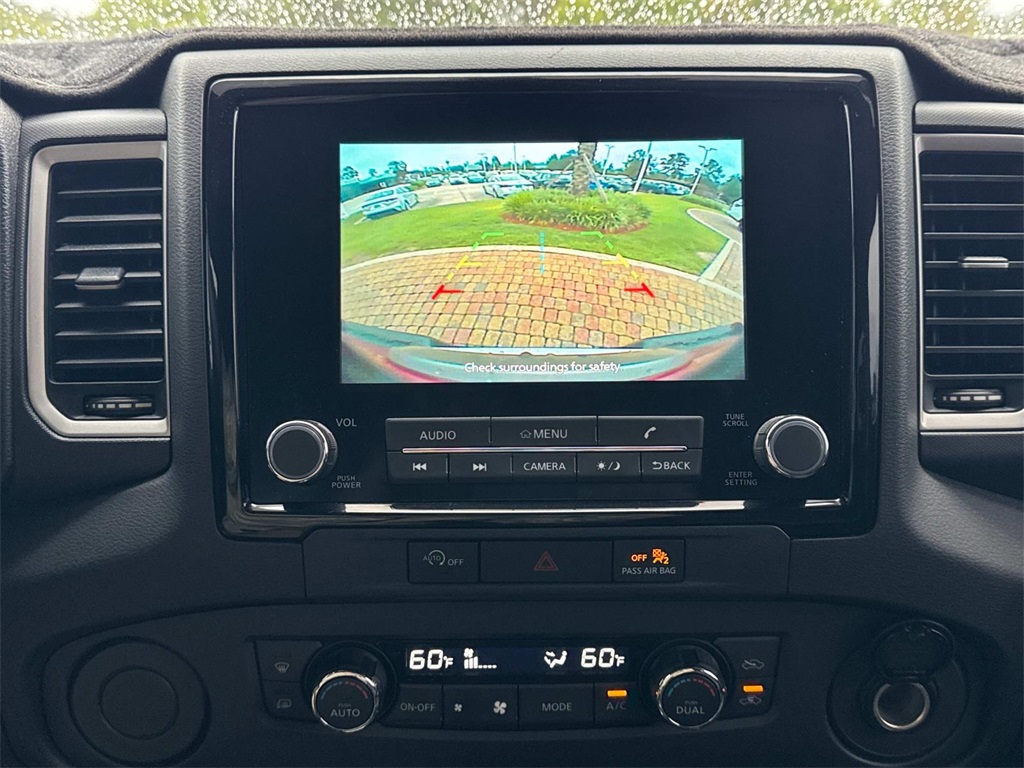 2024 Nissan Frontier SL photo 25
