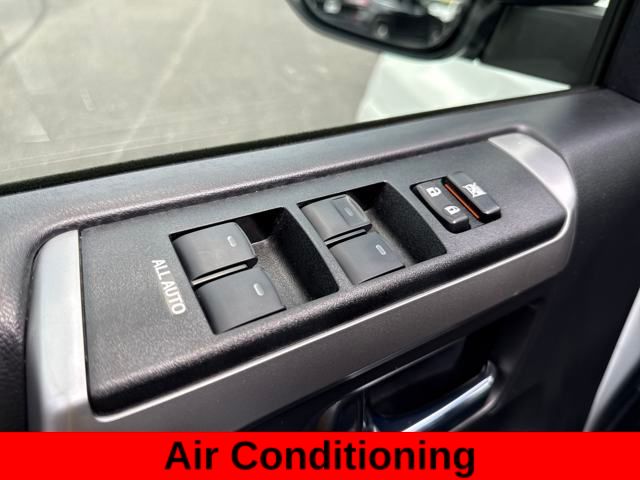 2024 Toyota 4Runner SR5 Premium photo 4