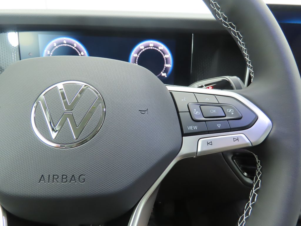 2025 Volkswagen Tiguan SE photo 12