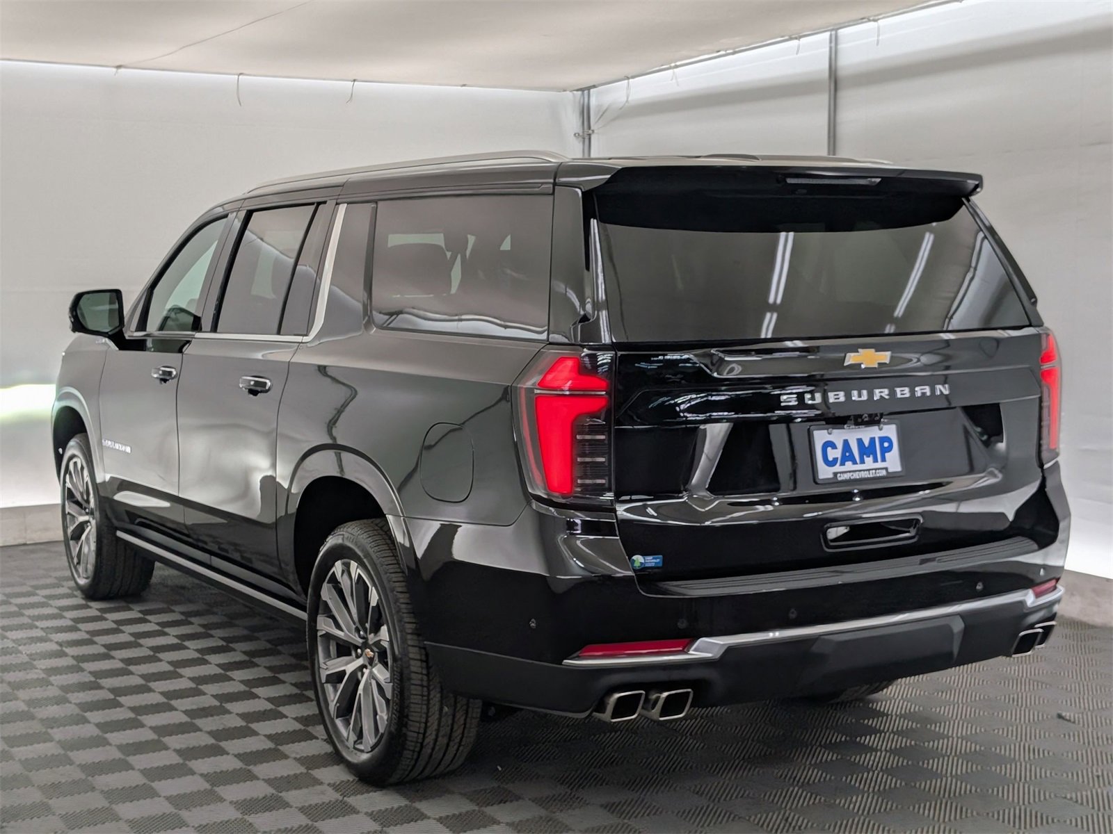 2026 Chevrolet Suburban High Country photo 3