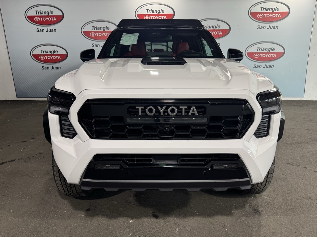 2024 Toyota Tacoma photo 2