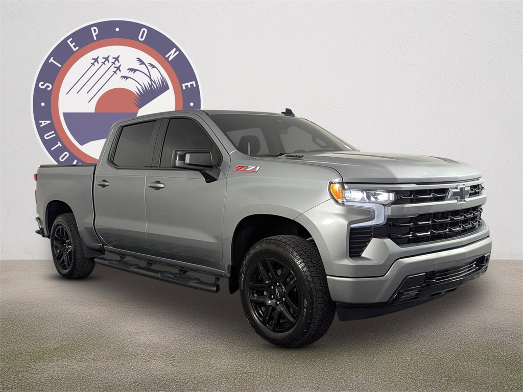 2024 Chevrolet Silverado 1500 RST photo 2