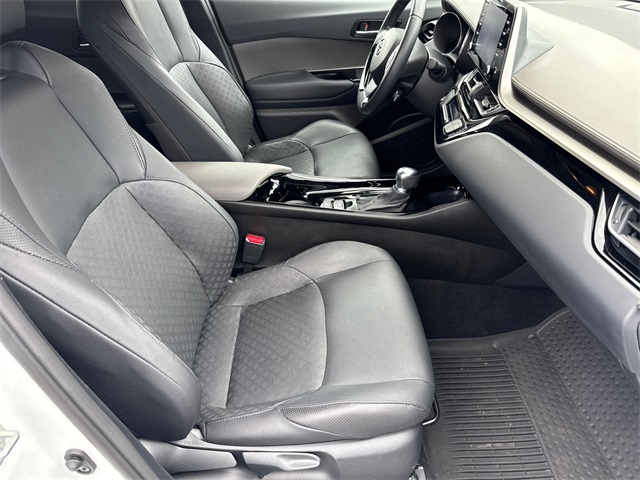 2022 Toyota C-HR Limited photo 15