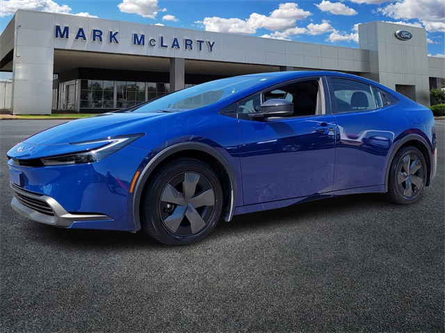 2024 Toyota Prius LE photo 7