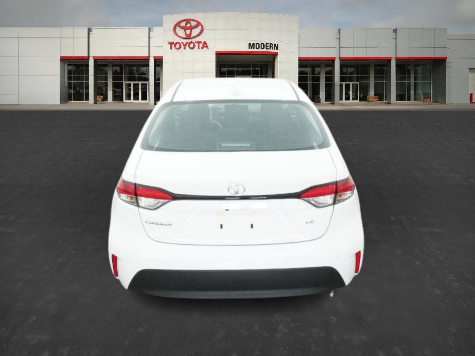 2025 Toyota Corolla LE photo 18