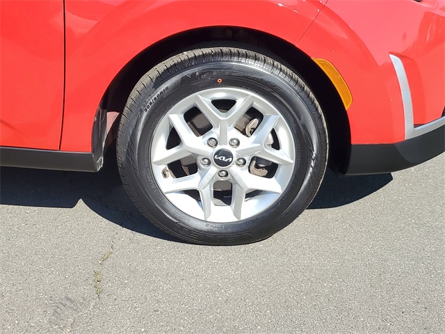 2023 Kia Soul LX photo 5