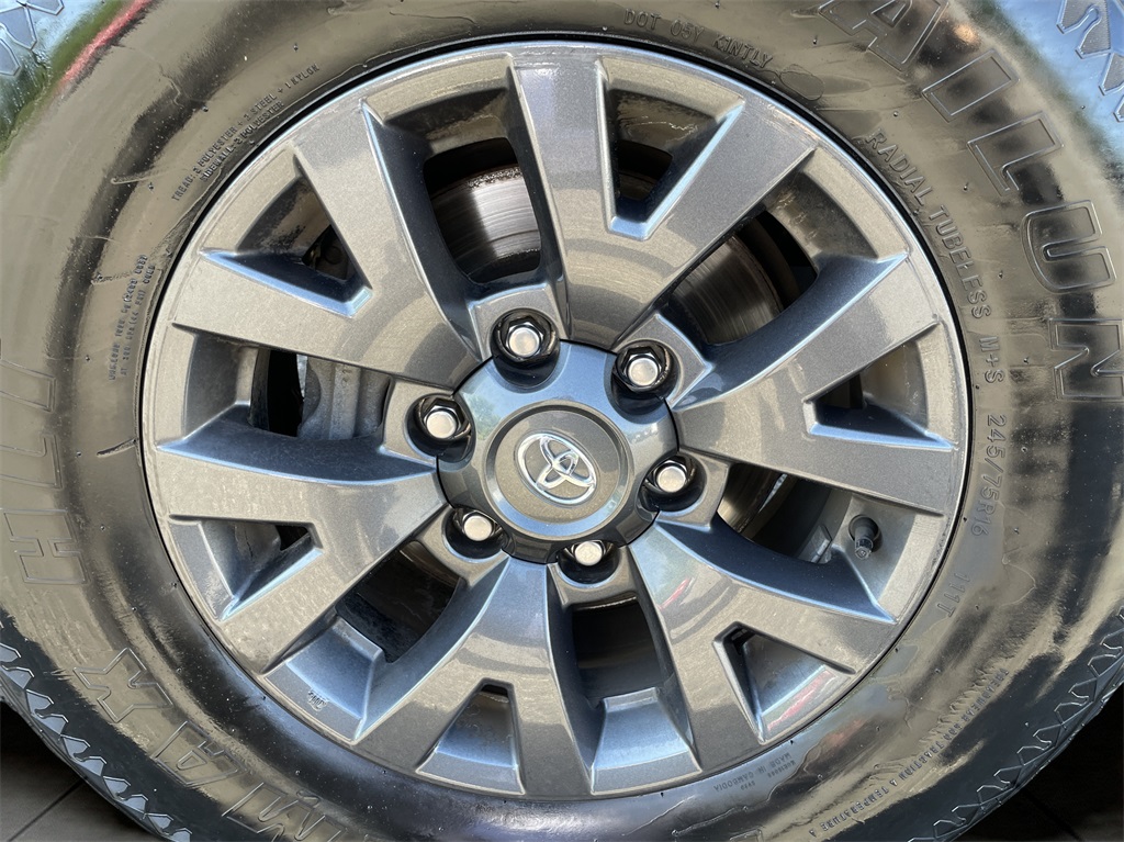2022 Toyota Tacoma SR5 photo 27