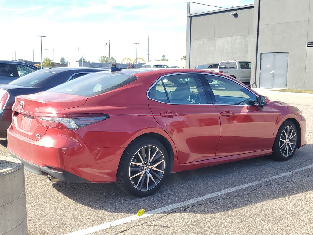 2023 Toyota Camry XLE photo 3