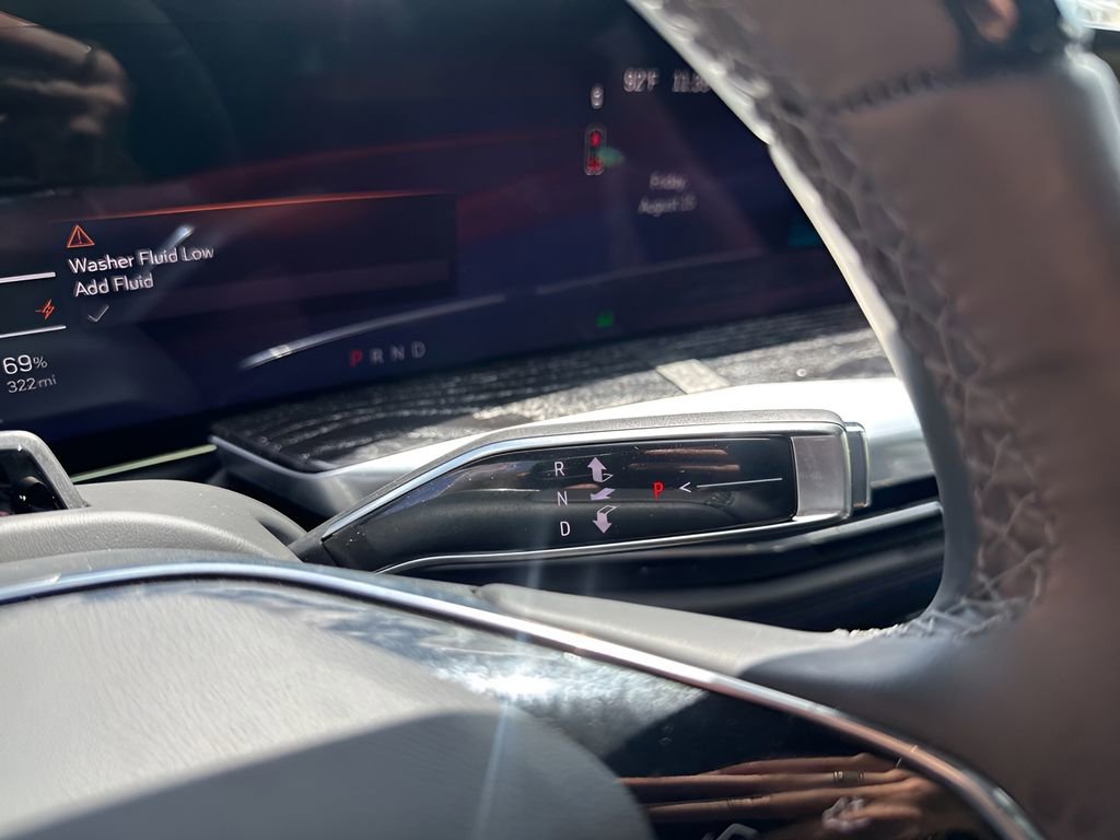 2025 Cadillac Escalade IQ Sport photo 32