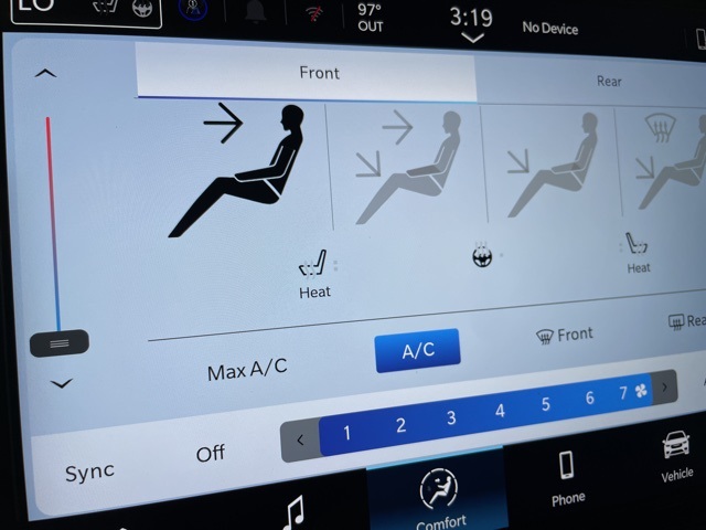 2026 Chrysler Pacifica photo 31