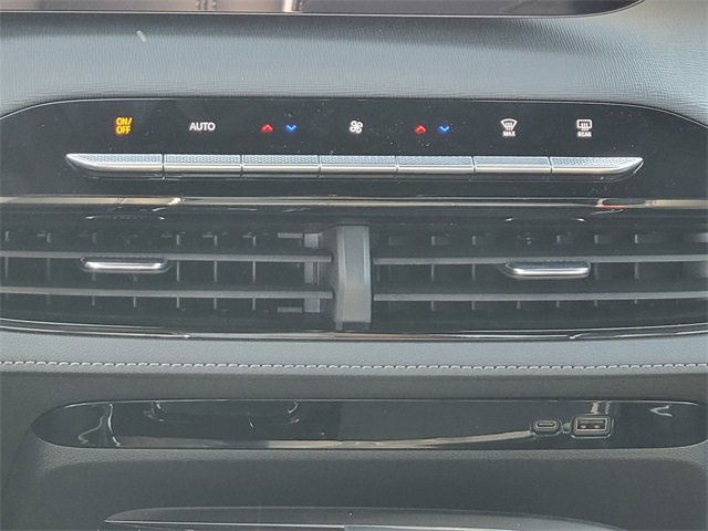 2026 Buick Enclave Preferred photo 22