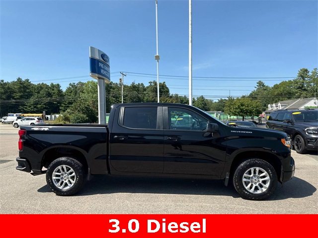 2023 Chevrolet Silverado 1500 RST photo 2