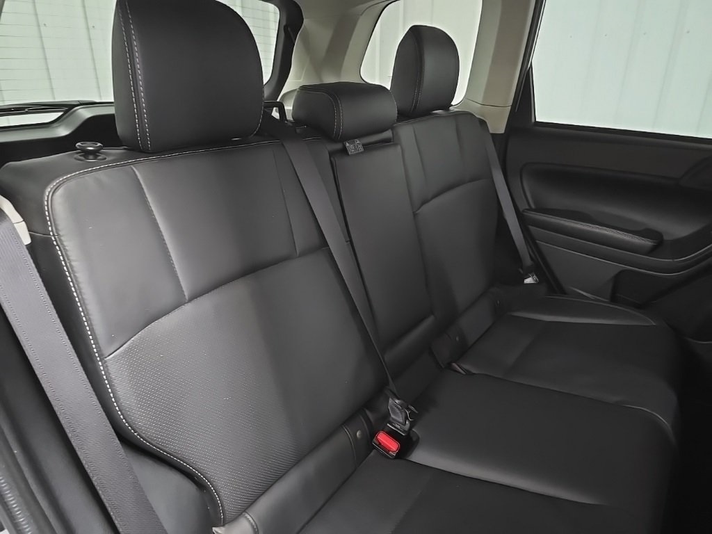 2017 Subaru Forester 2.5i Limited photo 17