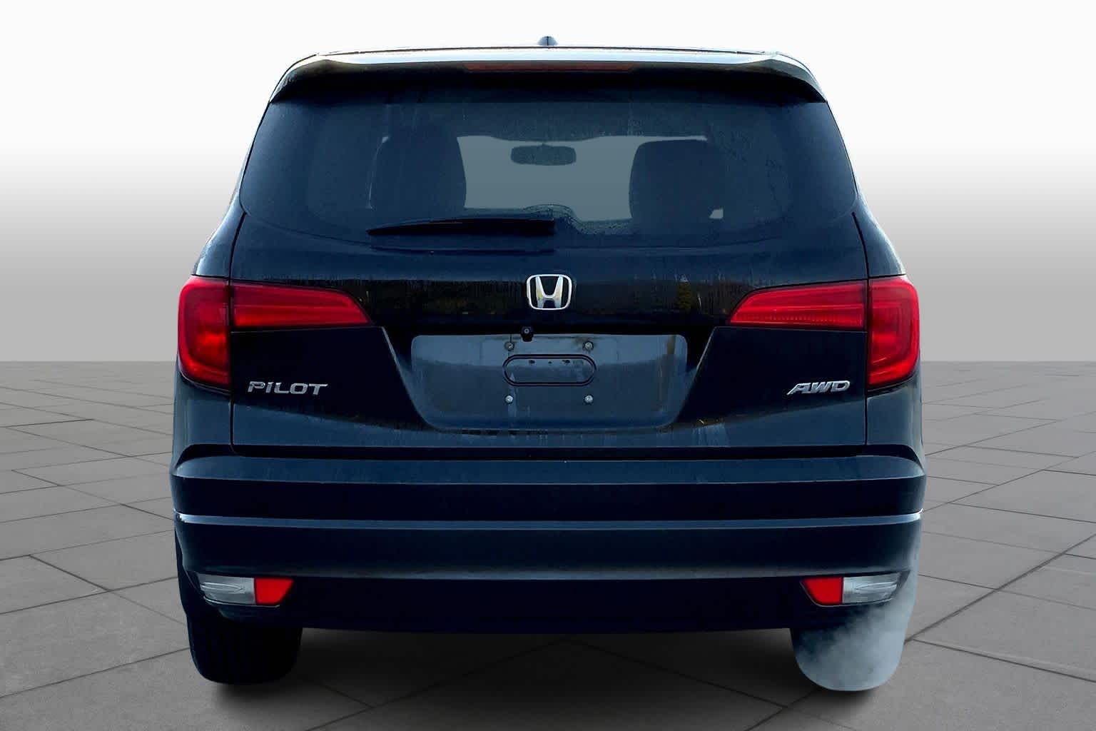 2016 Honda Pilot EX-L photo 4