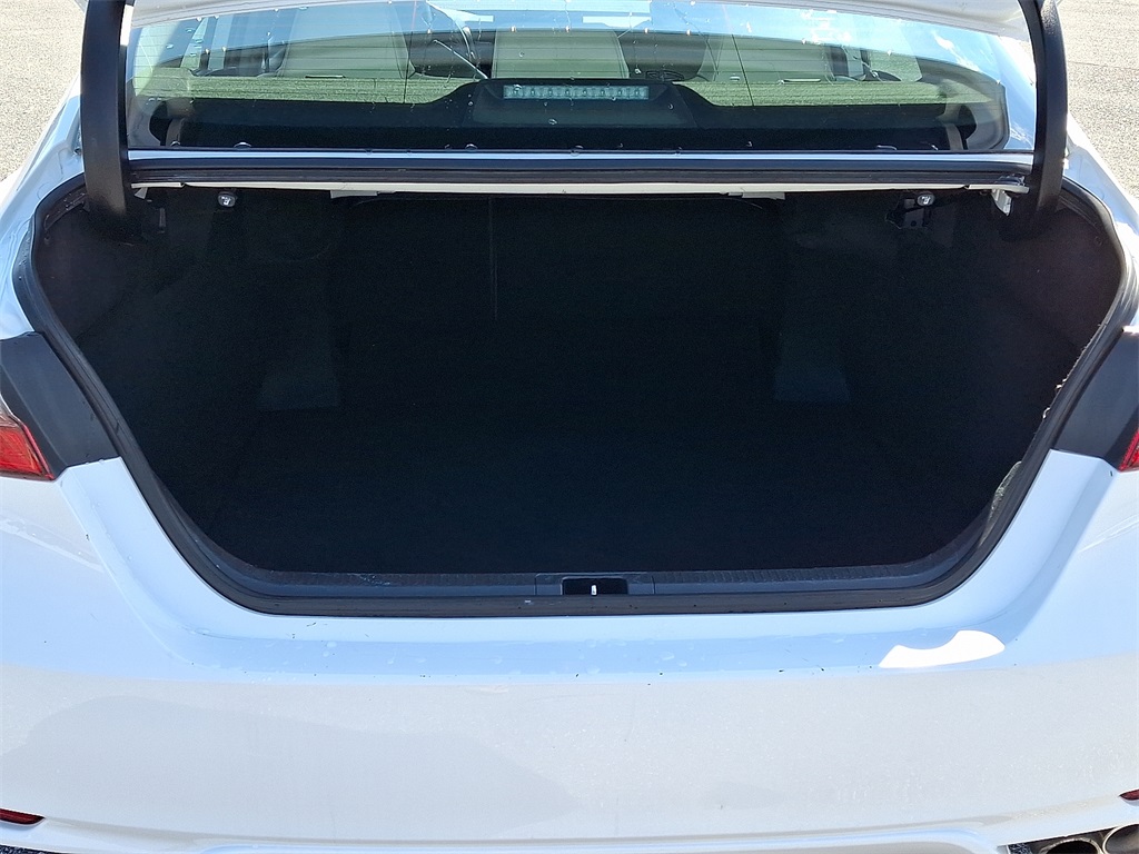 2022 Toyota Camry SE photo 25
