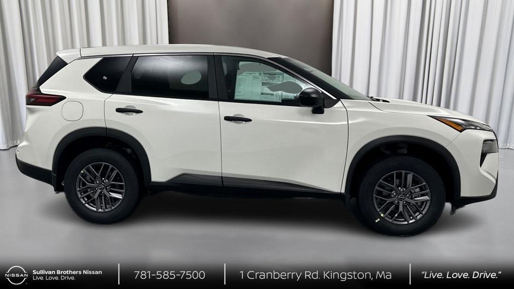 2025 Nissan Rogue S photo 4
