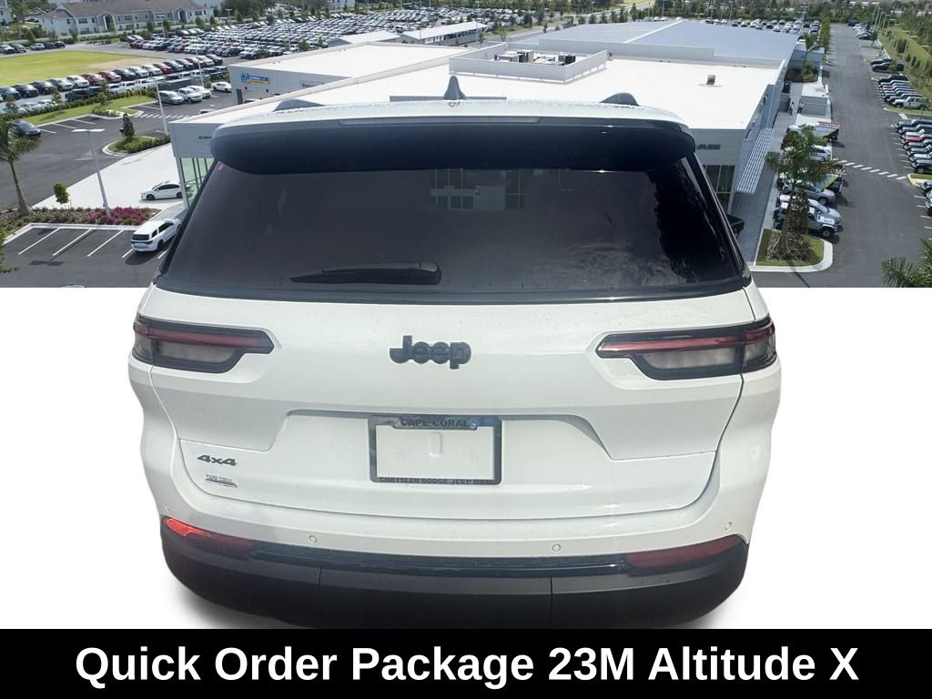 2025 Jeep Grand Cherokee Altitude X photo 2