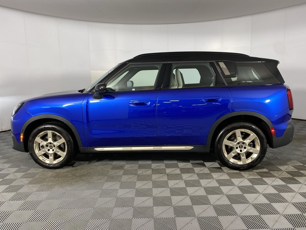 2025 Mini Cooper S ALL4 photo 3