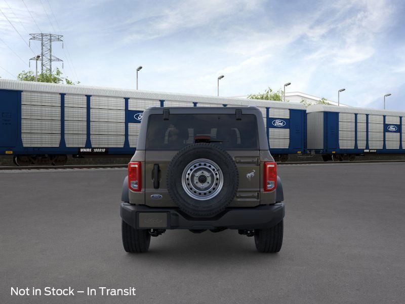 2025 Ford Bronco Base photo 4