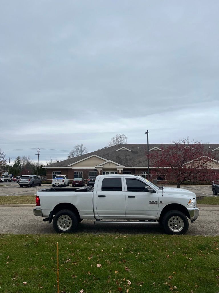 2018 Ram 3500 Tradesman photo 2