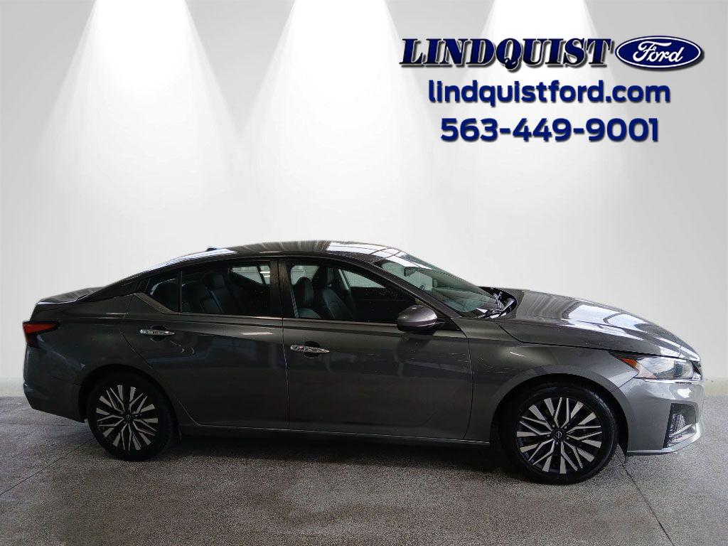 2023 Nissan Altima SV