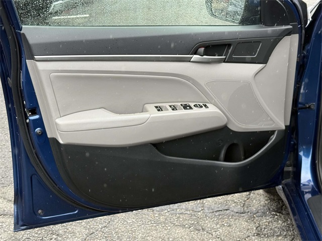 2017 Hyundai Elantra Limited photo 28