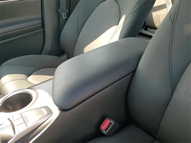 2023 Toyota Camry LE photo 18