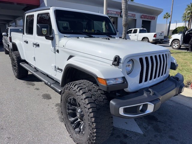 2022 Jeep Gladiator Sport S photo 2