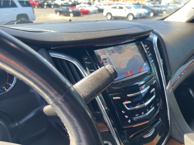 2017 Cadillac Escalade Premium Luxury photo 25
