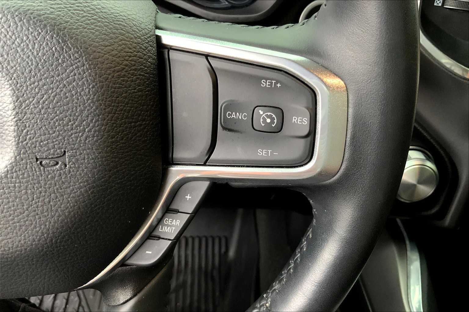 2023 Ram 1500 Laramie photo 18