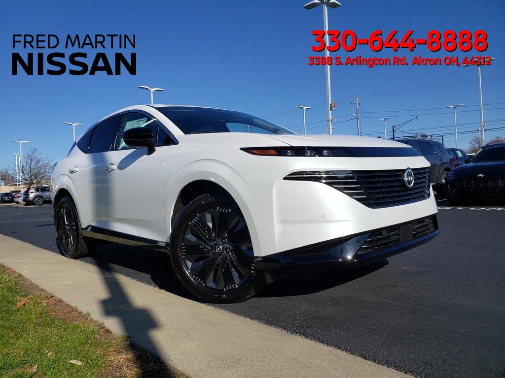 2025 Nissan Murano Platinum's photo