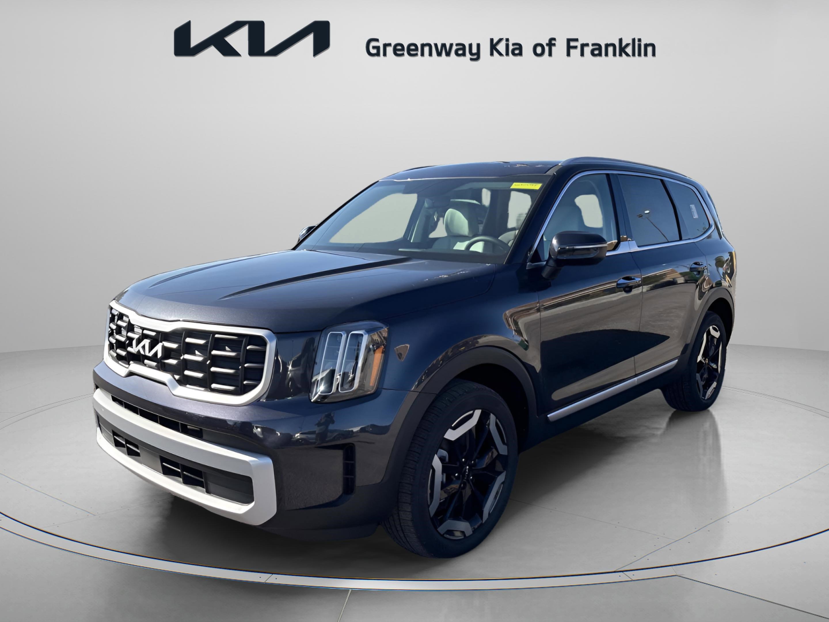 2025 Kia Telluride S photo 3
