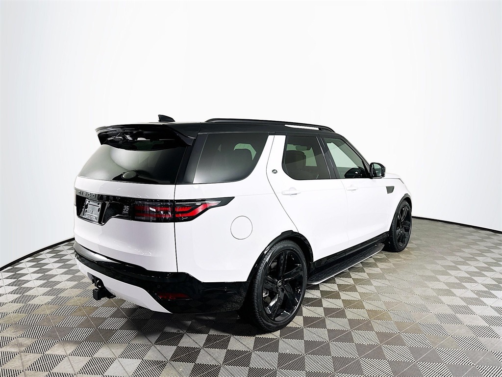 2025 Land Rover Discovery SE photo 4