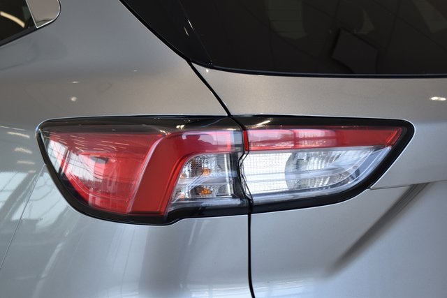 2022 Ford Escape Hybrid SEL photo 7