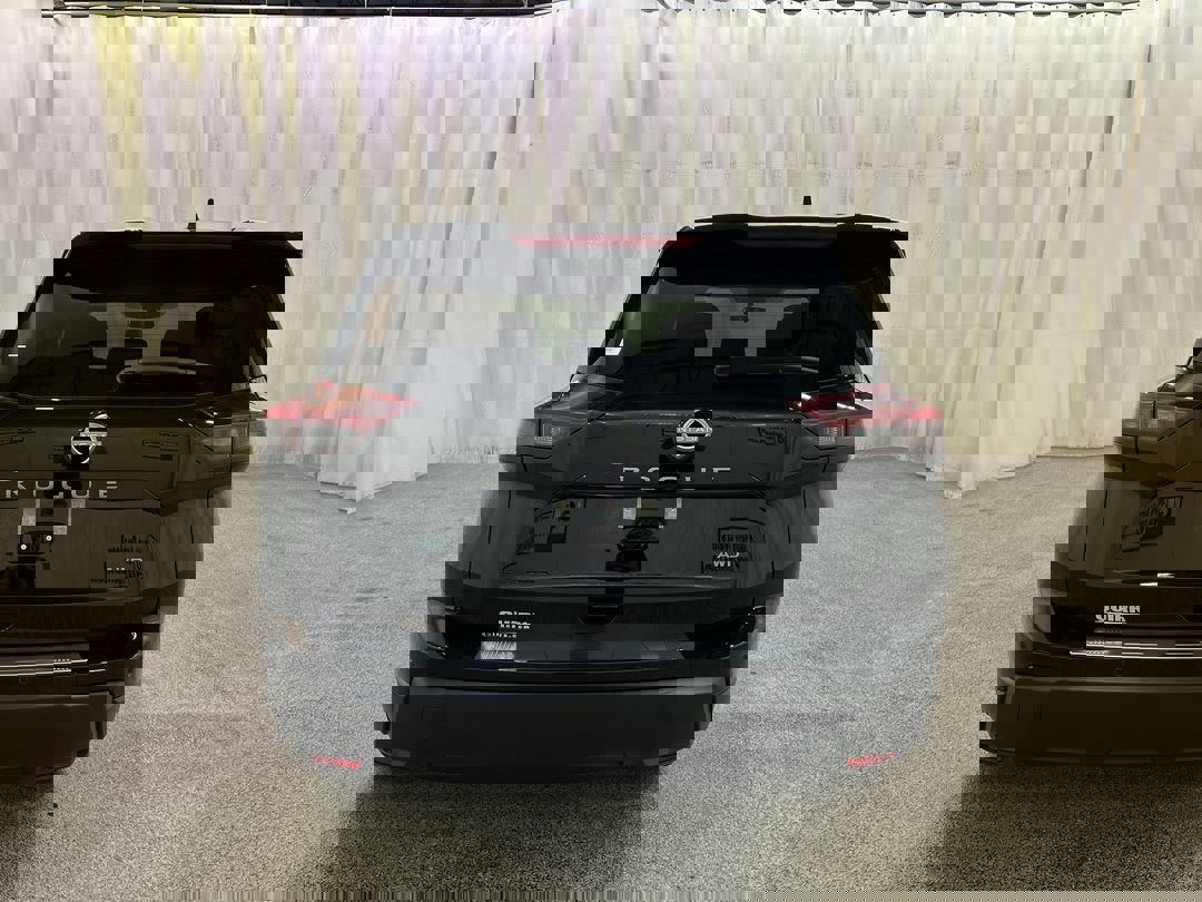 2026 Nissan Rogue SV photo 3