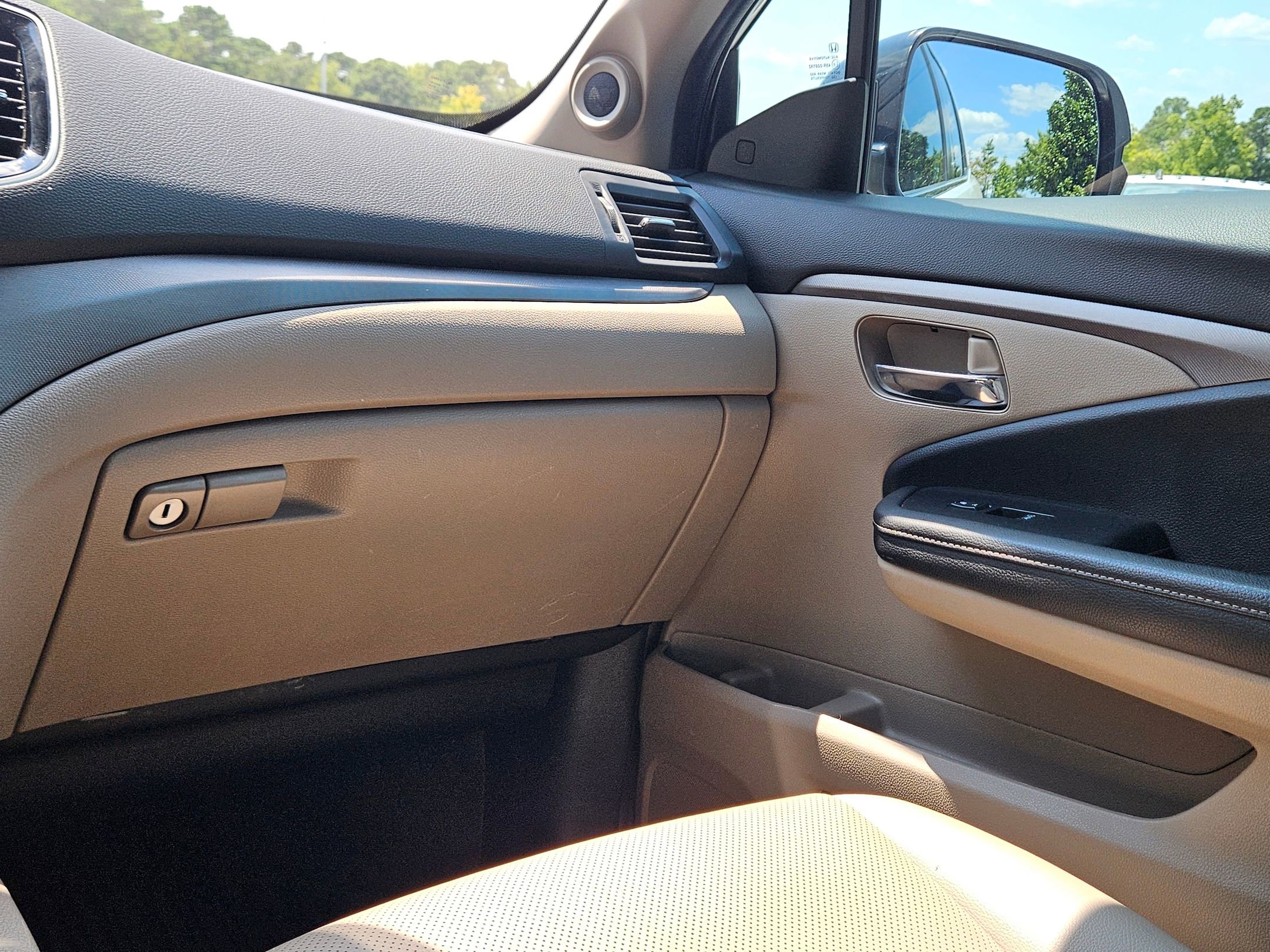 2023 Honda Ridgeline RTL photo 9
