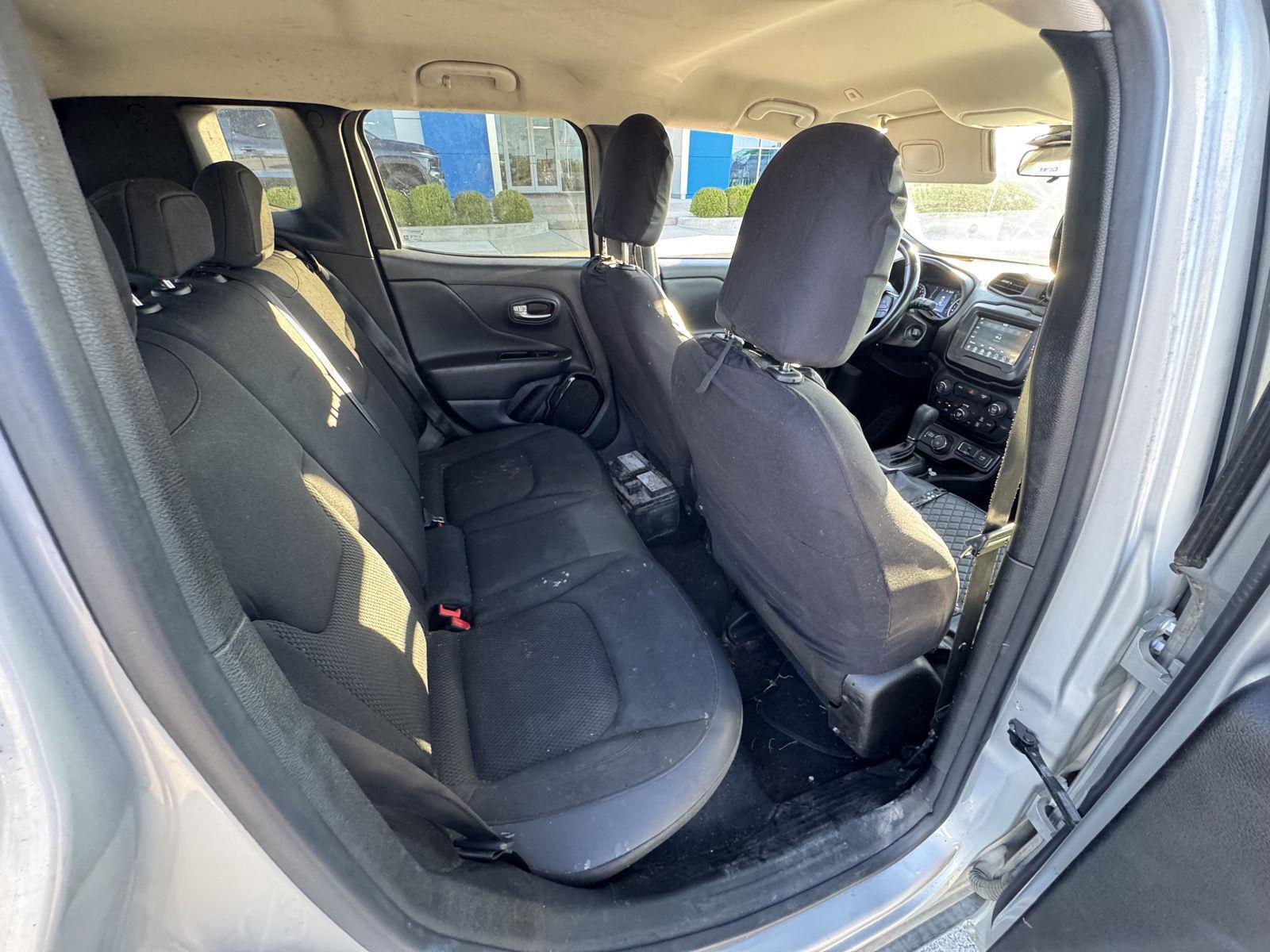 2019 Jeep Renegade Altitude photo 19