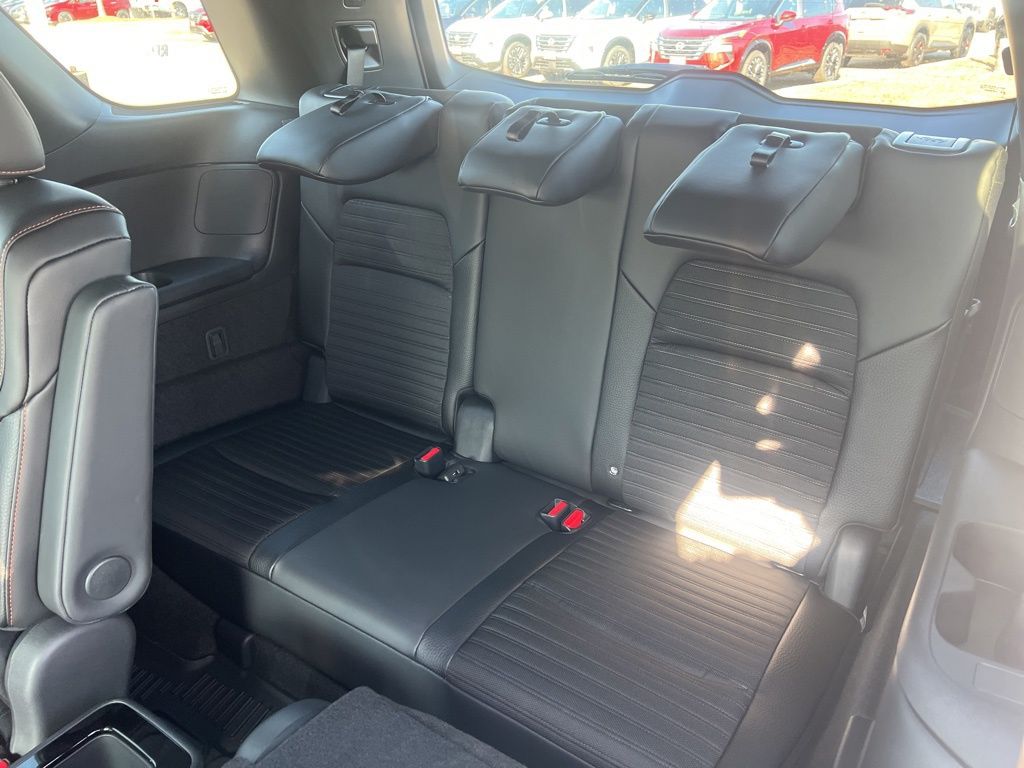 2025 Nissan Pathfinder Rock Creek photo 15