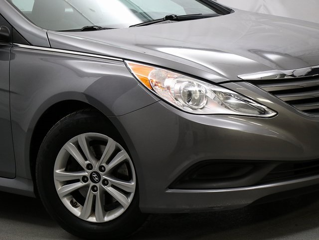 2014 Hyundai Sonata GLS photo 2