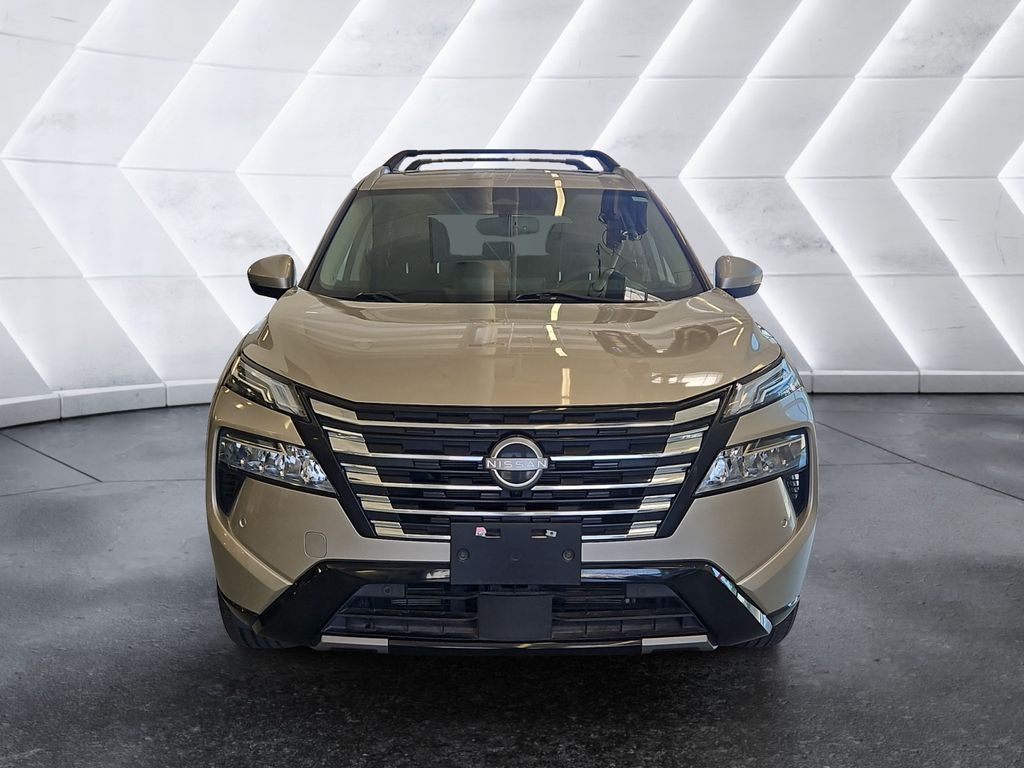 2024 Nissan Rogue Platinum photo 2
