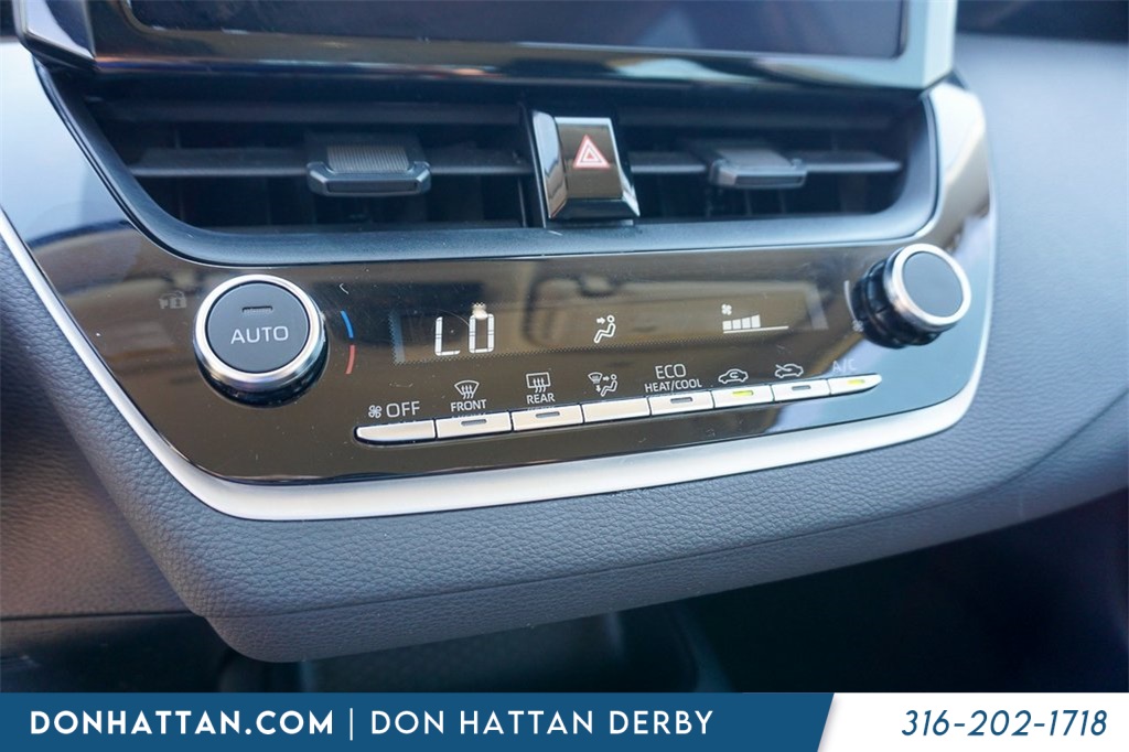 2023 Toyota Corolla LE photo 9