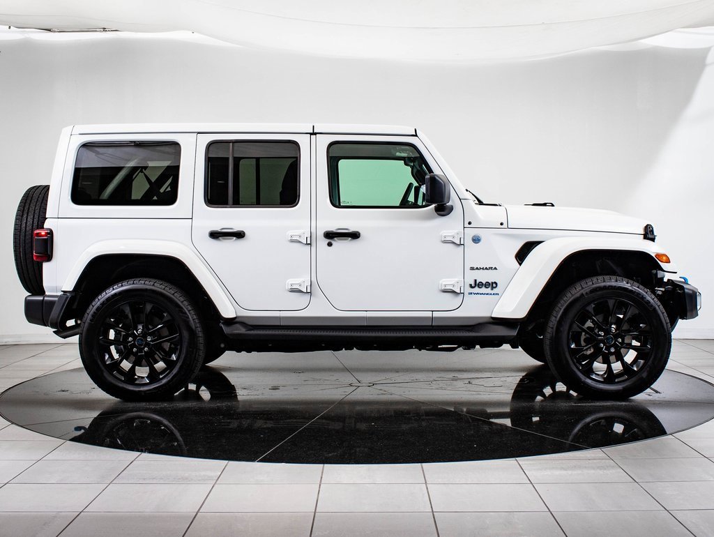 2024 Jeep Wrangler Sahara 4xe photo 10