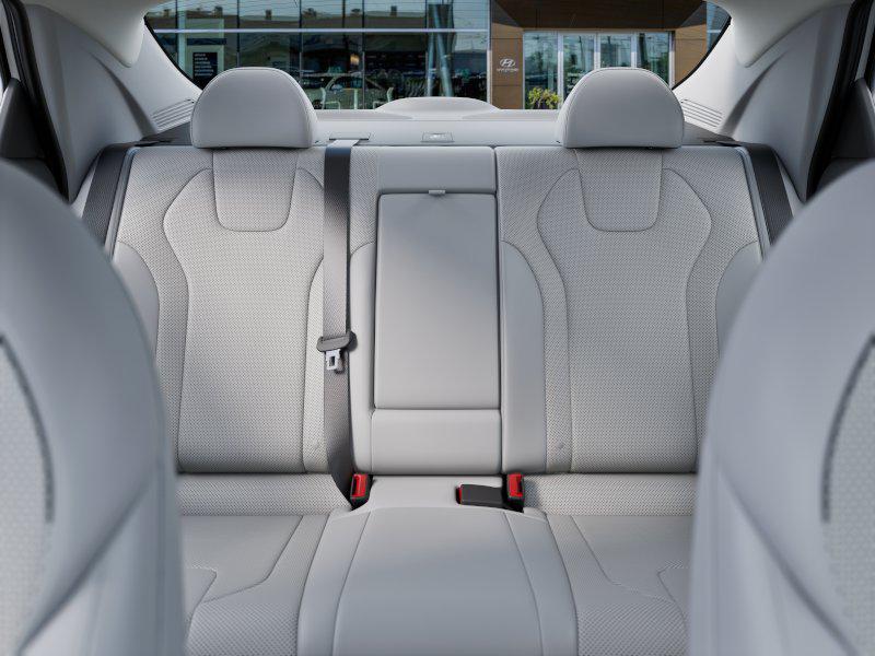 2025 Hyundai Elantra Limited photo 9