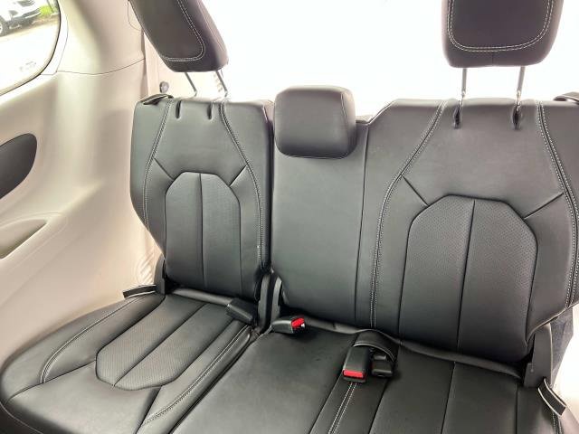 2024 Chrysler Pacifica Touring L photo 12